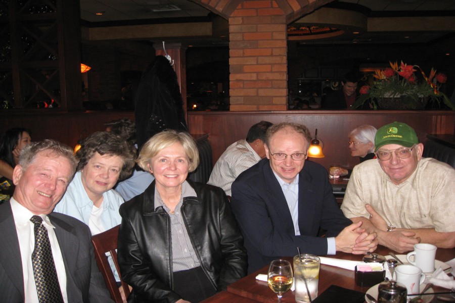 ../image/rehearsal dinner bruce barbara susie ross bud 2.jpg